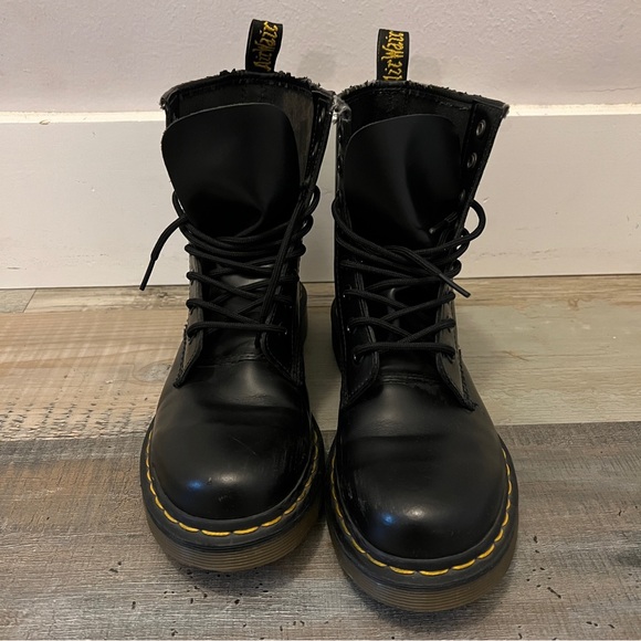 The Original Doc Martens 1460 AirWair black yellow - Picture 2 of 13